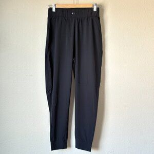 Nike Womens Bliss Lux Slim Fit Training Joggers Pants Size S Black Dri Fit Nylon